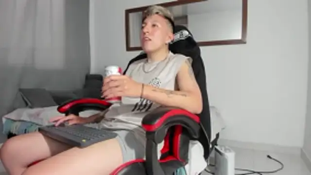 Sexyboy_666 webcam