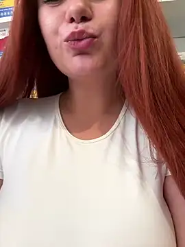 Maya_Willis webcam