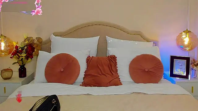 ToriSonn webcam