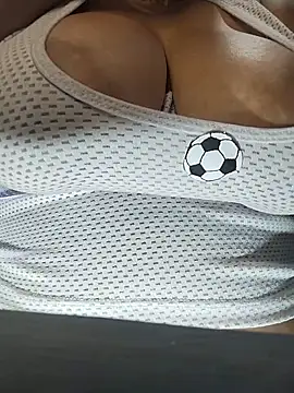 LucyDiamonds1 webcam