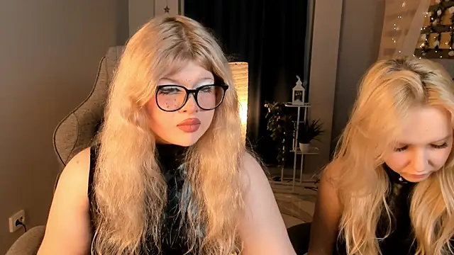 LilithNlsn webcam