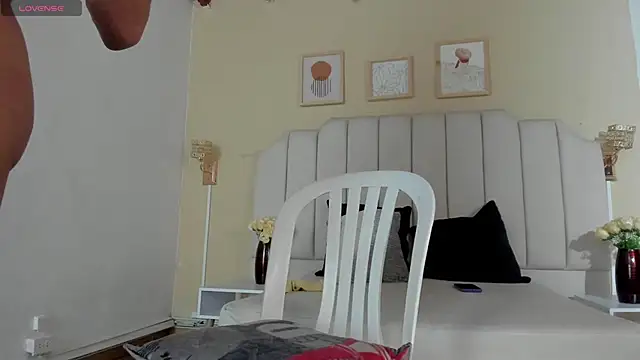 Sara_Hanks webcam