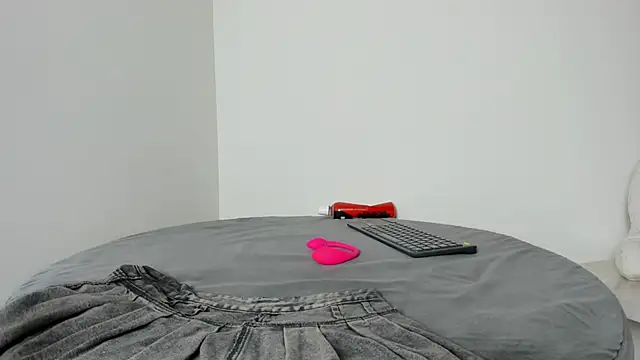 Flor_pink's room