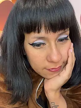 Valkiriia_wiine webcam