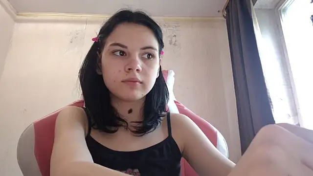 MilaTease webcam