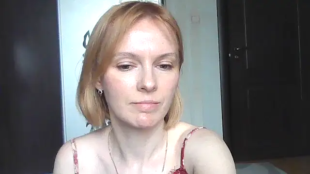 AdelleLovee_ webcam