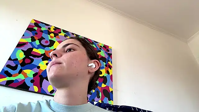 MarisaKomar webcam