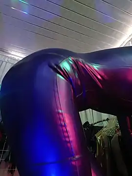 LatexDevil_Blondie webcam