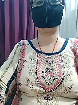 Aishwaryaa_69 webcam