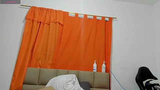 lilybaudyn_ webcam