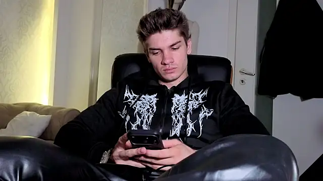 MaxKaiden webcam