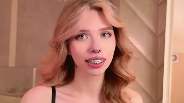 Sierra_Fane webcam