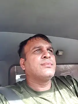 indiandesivillegeboy webcam