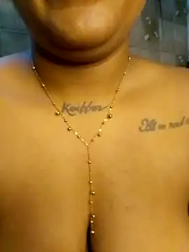 Zoe_Renata webcam