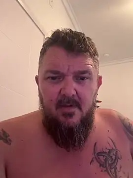 TatooedBear webcam