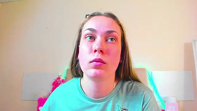 melaniecuty - MelanieCuty's free webcam - UK Sex Cams