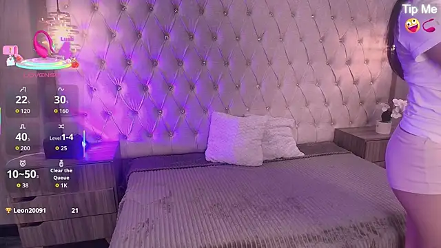 Susan_Voltaire webcam