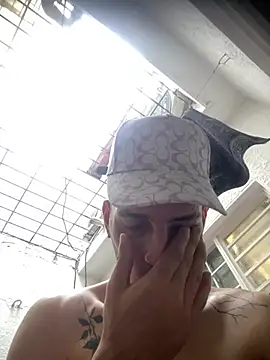 boy_max_latin webcam