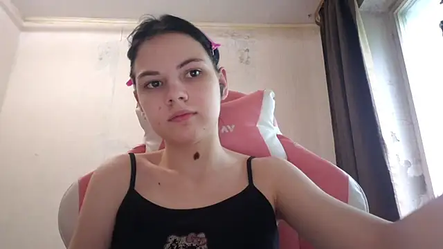 MilaTease webcam