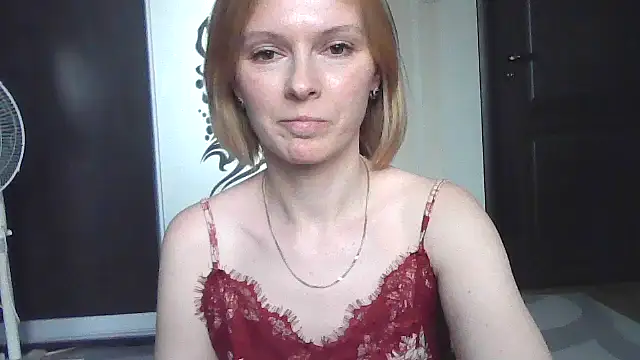 AdelleLovee_ webcam