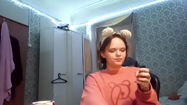 FlirtingAdele_1 webcam