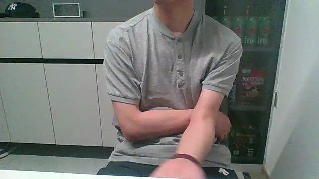 nole_china7 (Ask my age) - talk / fun / cum
