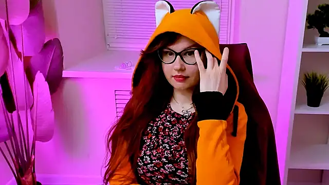 CarolGiggly webcam