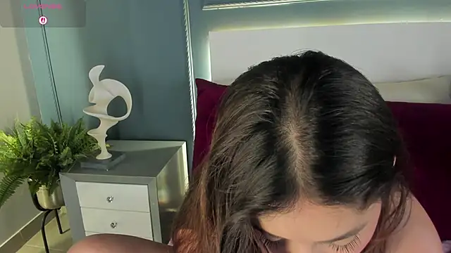 MiaKay1 webcam