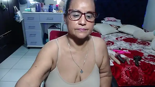 pervert_mommy_ (F mature) - let me fulfill your fantasies my love
