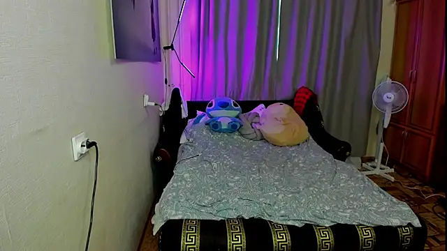 monica__elder webcam