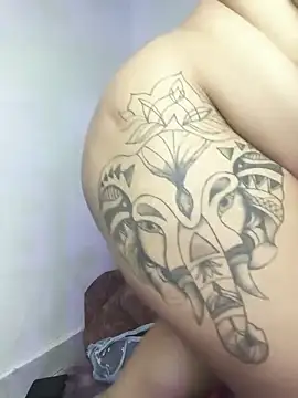 kendra_lil_evill webcam