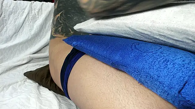 Gury_tattoo webcam