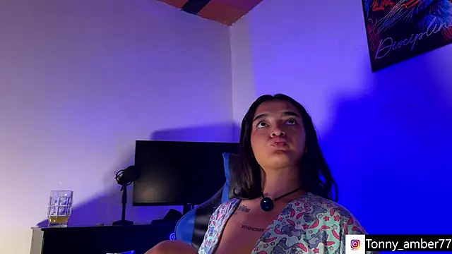 77_Tonny webcam