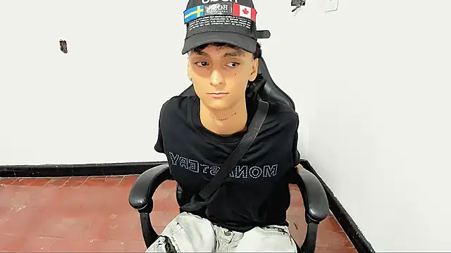 Leal_cute666 webcam