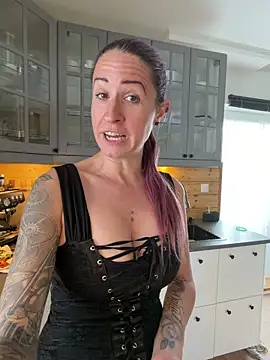 GermanMilfJasmin webcam