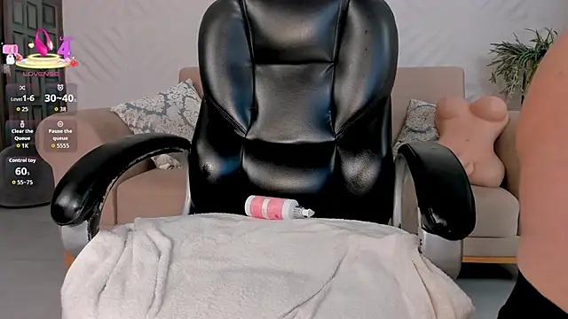MadelineFox webcam