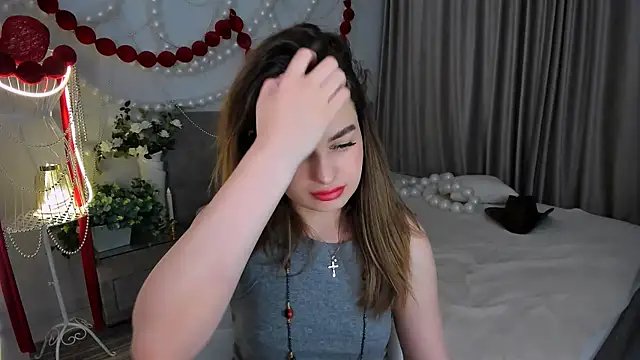 MiracleCurly webcam