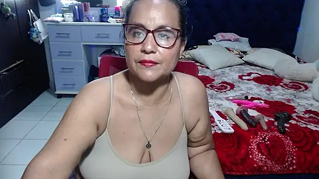 pervert_mommy_ live cam on StripChat