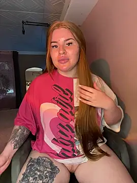 RedFoxQueen webcam