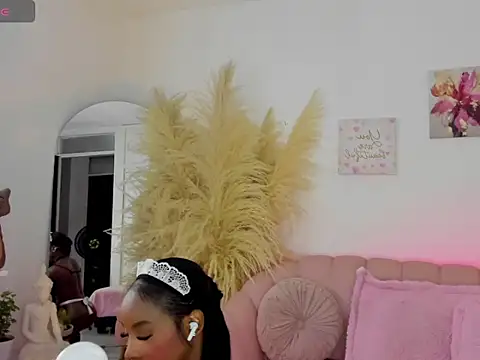bruneettklaryss webcam