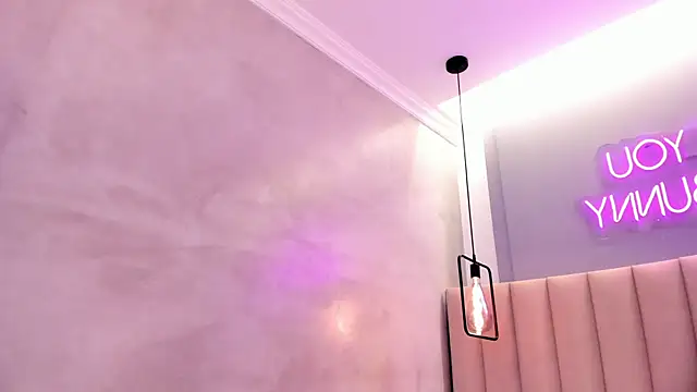 Naomymonroe_ webcam