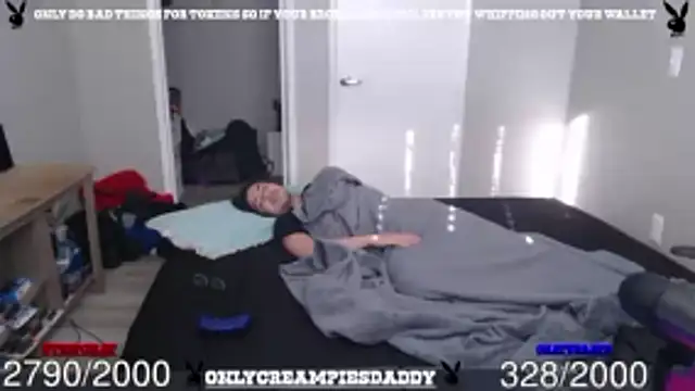 onlycreampiesdaddy webcam