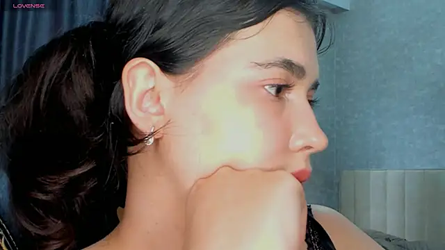 Diara_1an webcam