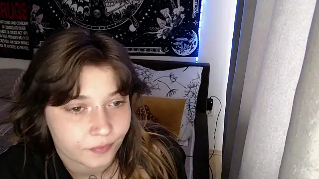 AlienforTwenty webcam