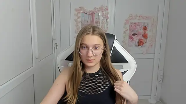 Mia_kristal webcam