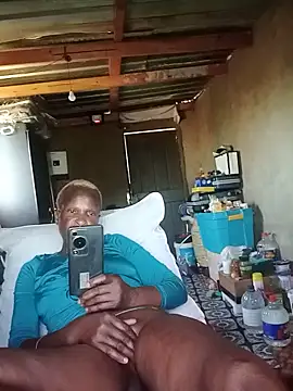 Naughtygrany webcam