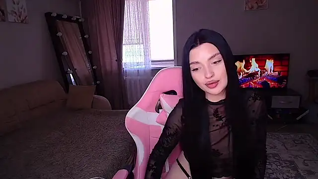 yoursLina webcam