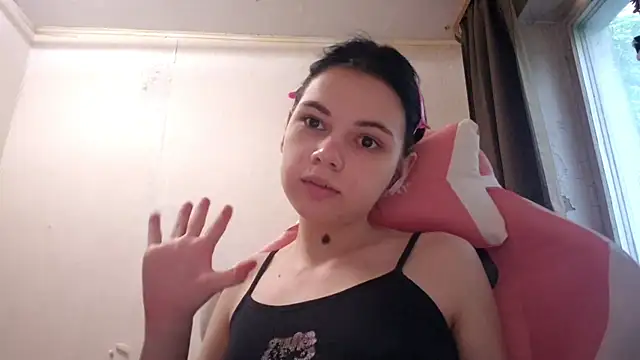 MilaTease webcam