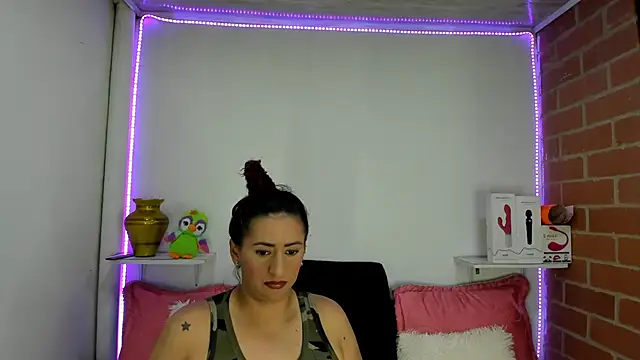 rukminilatin webcam