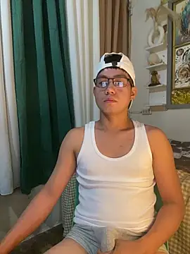xshyboyx live cam on StripChat